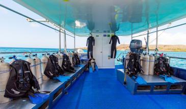 dive gear area danubio yacht Diving area at the stern of the Danubio Azul Yacht